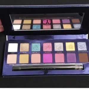Riviera Anastasia eye shadow palette